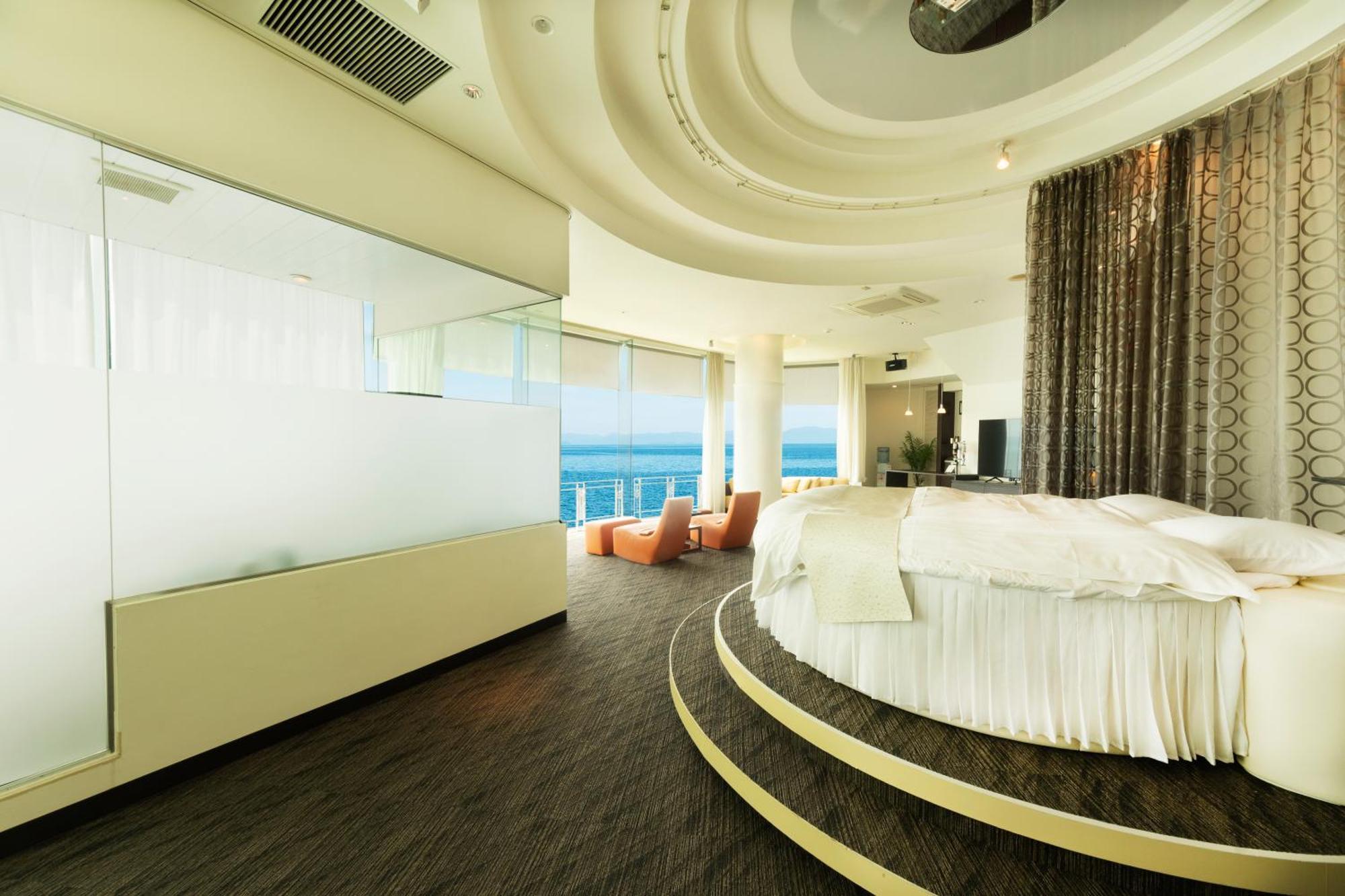 Nagasaki Chapel Coconuts Hotel ＆Resort Isahaya Ngoại thất bức ảnh