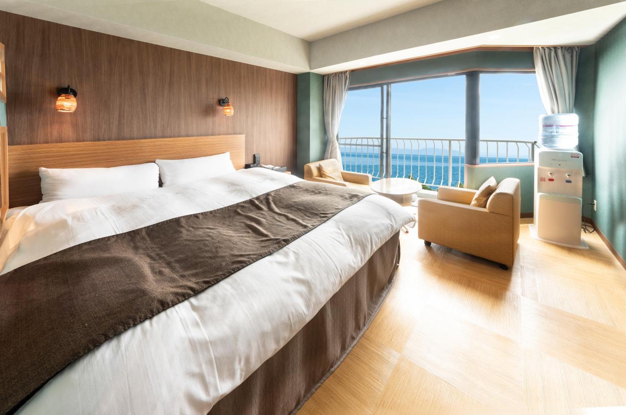 Nagasaki Chapel Coconuts Hotel ＆Resort Isahaya Ngoại thất bức ảnh