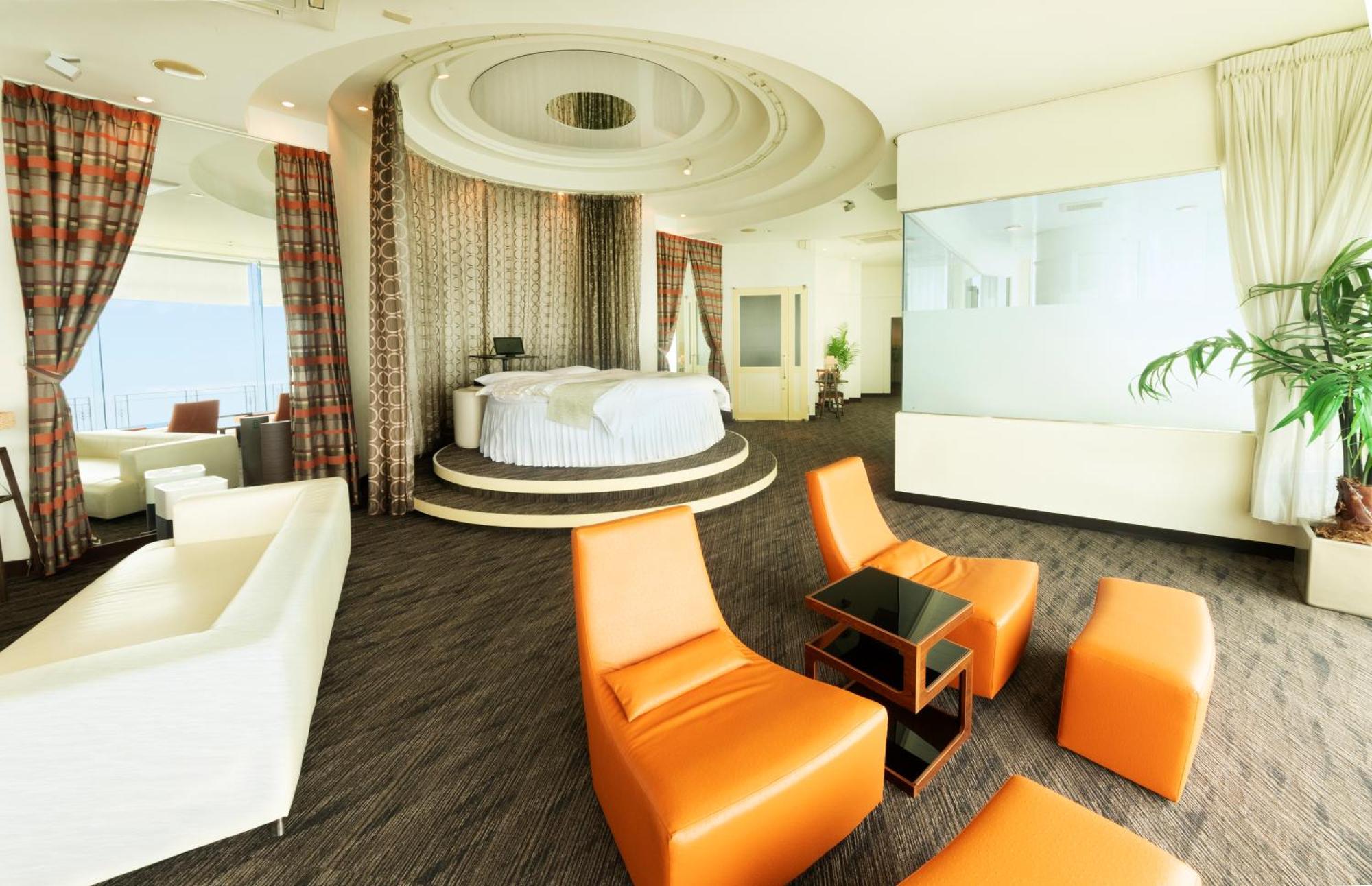 Nagasaki Chapel Coconuts Hotel ＆Resort Isahaya Ngoại thất bức ảnh